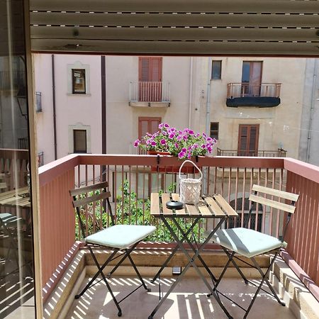 D&P Suites 1 Salemi Dış mekan fotoğraf
