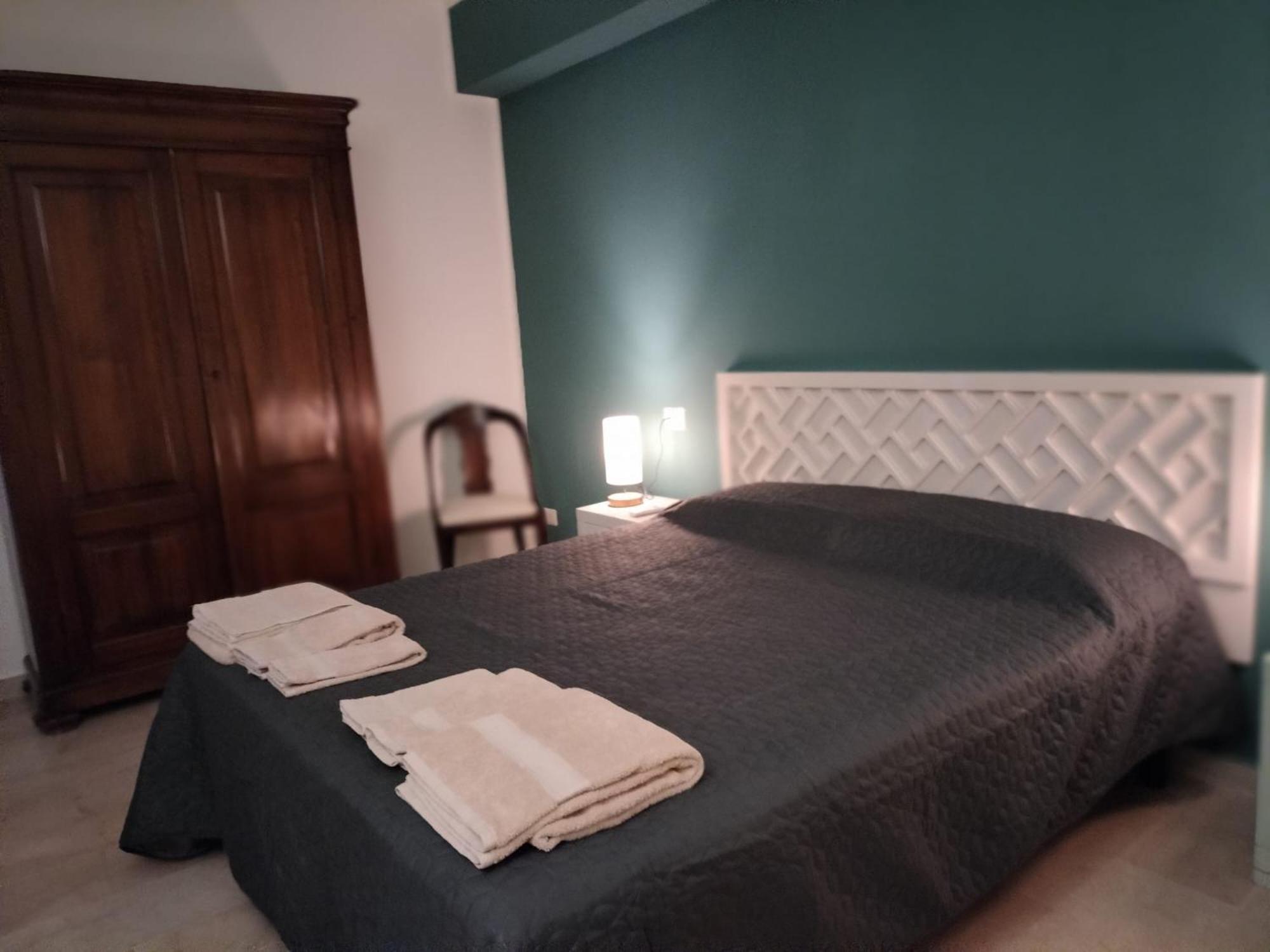 D&P Suites 1 Salemi Dış mekan fotoğraf